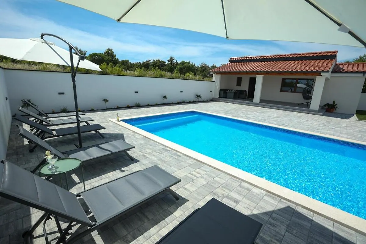 Villa Ante With Private Pool Donje Rastane 0*,  クロアチア