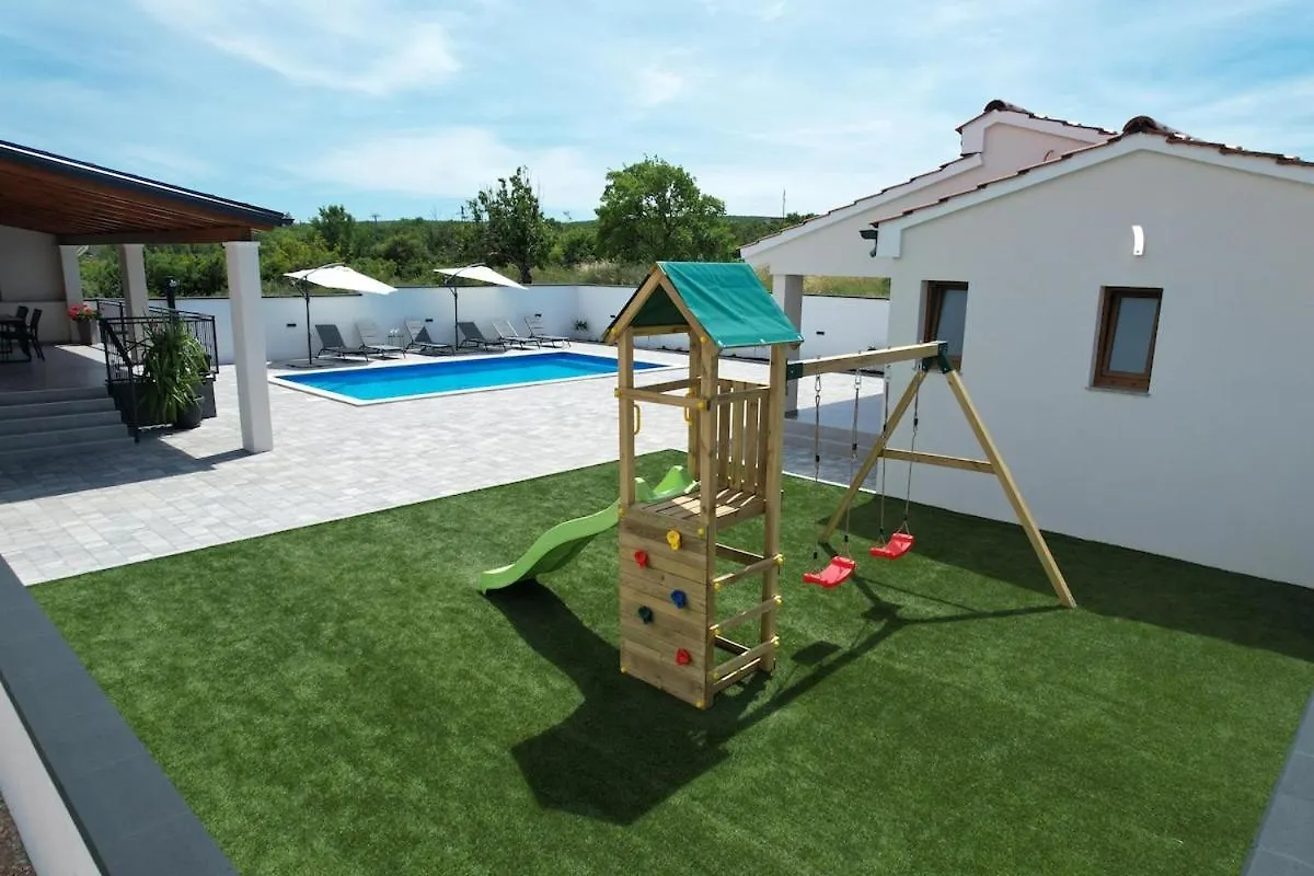 Villa Ante With Private Pool Donje Rastane クロアチア
