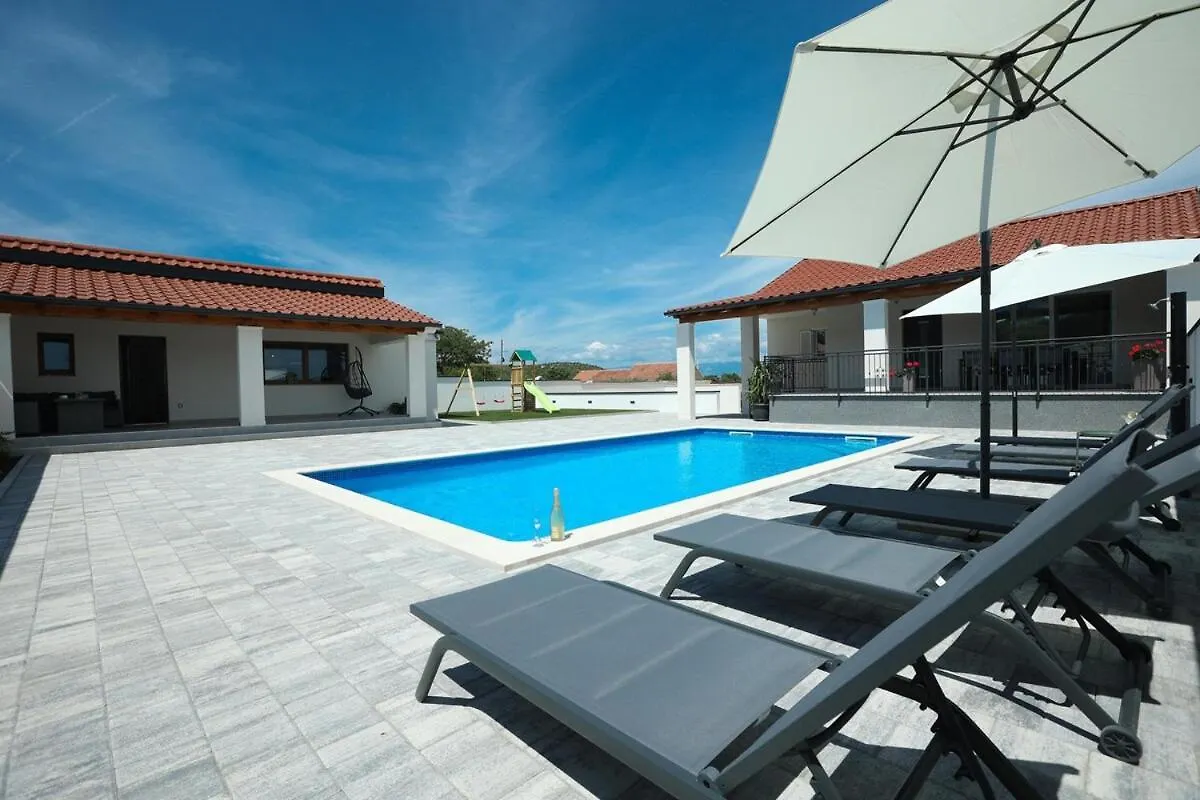 Villa Ante With Private Pool Donje Rastane